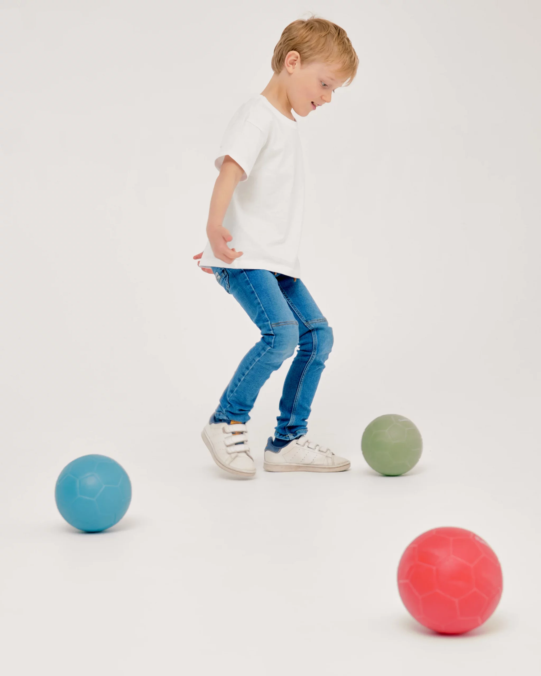 Ballon de Foot Ratatam pour chambre enfant - Les Enfants du Design