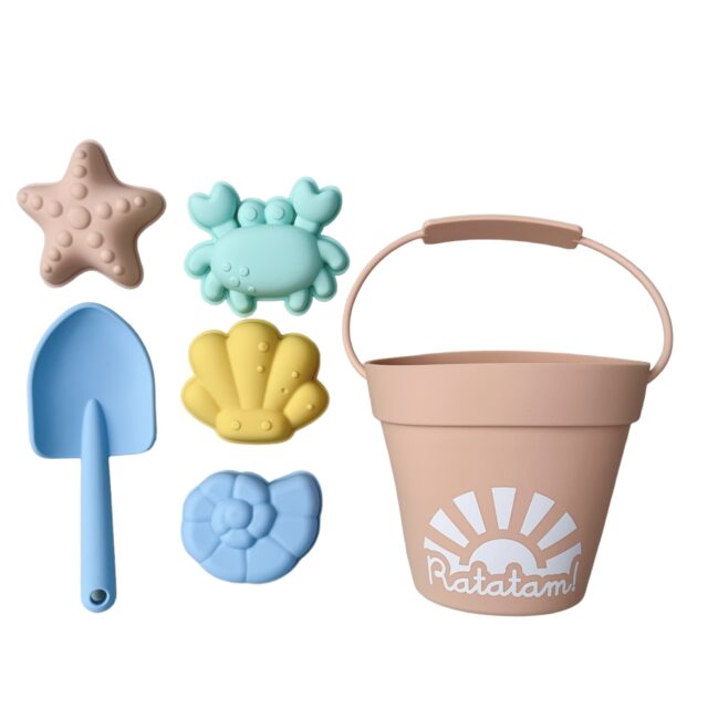 PINK BEACH SET WITH BUCKET, SHOVEL AND MUSSELS