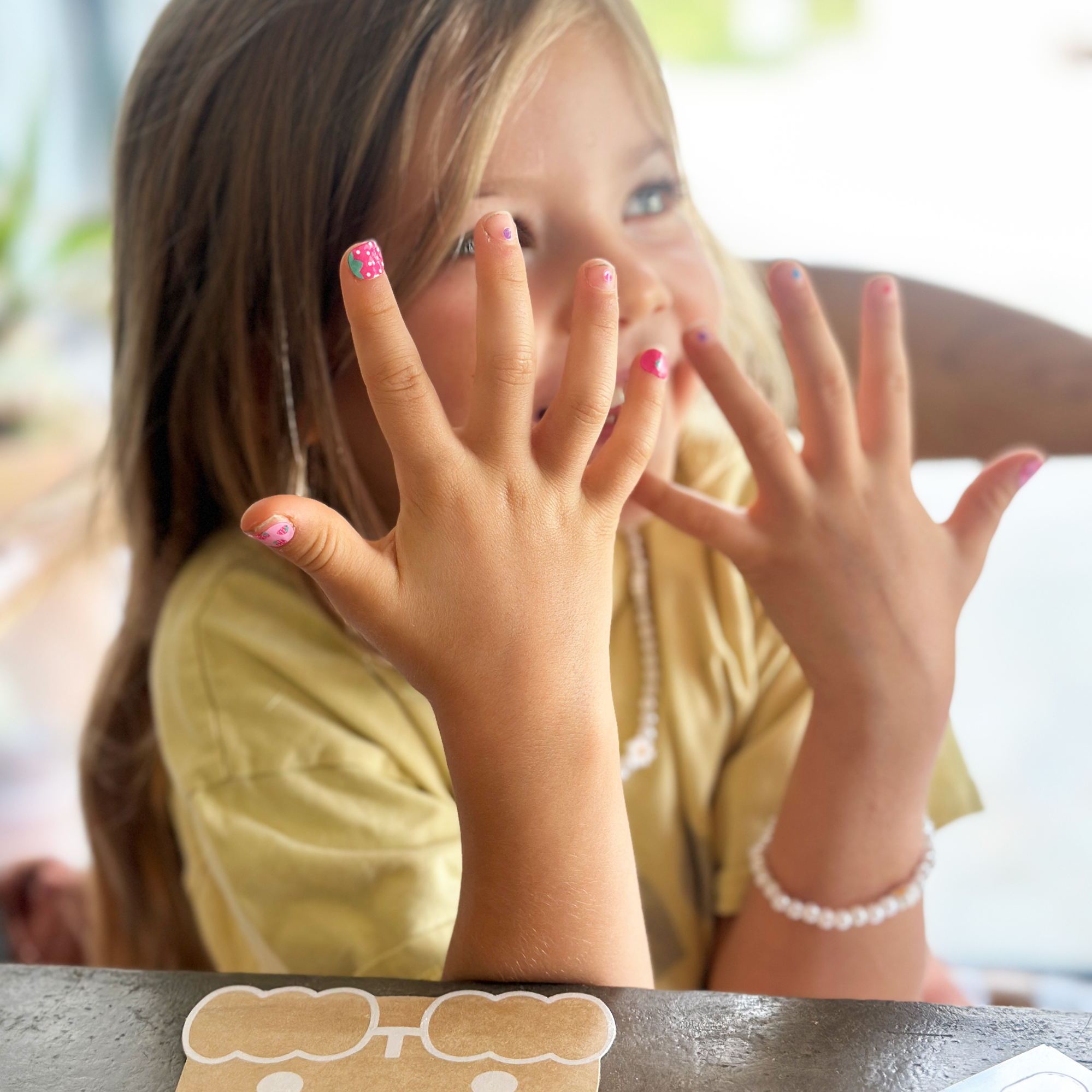 NAILS STICKERS CLEOR 9