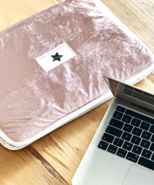 La Pochette Ordinateur irisée Nova - Rose