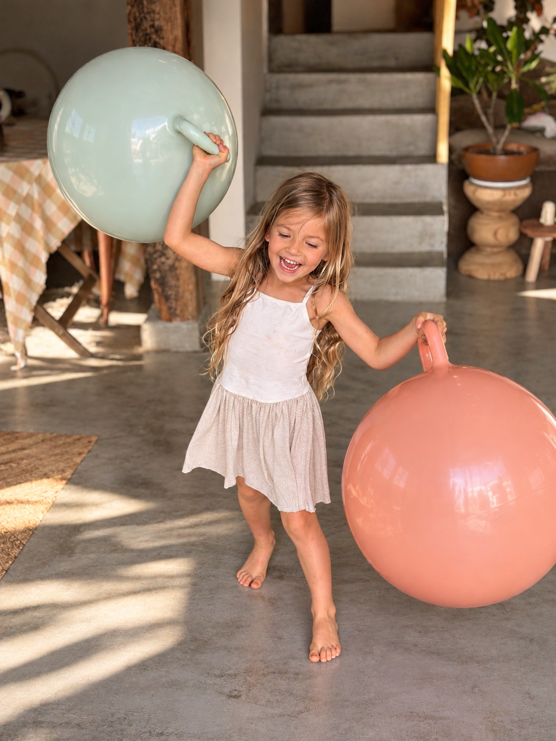 https://ratatamkids.com/wp-content/uploads/2026/03/BALLON-SAUTEUR-UNI-PECHE-BSP-002-LIFESTYLE-2.png